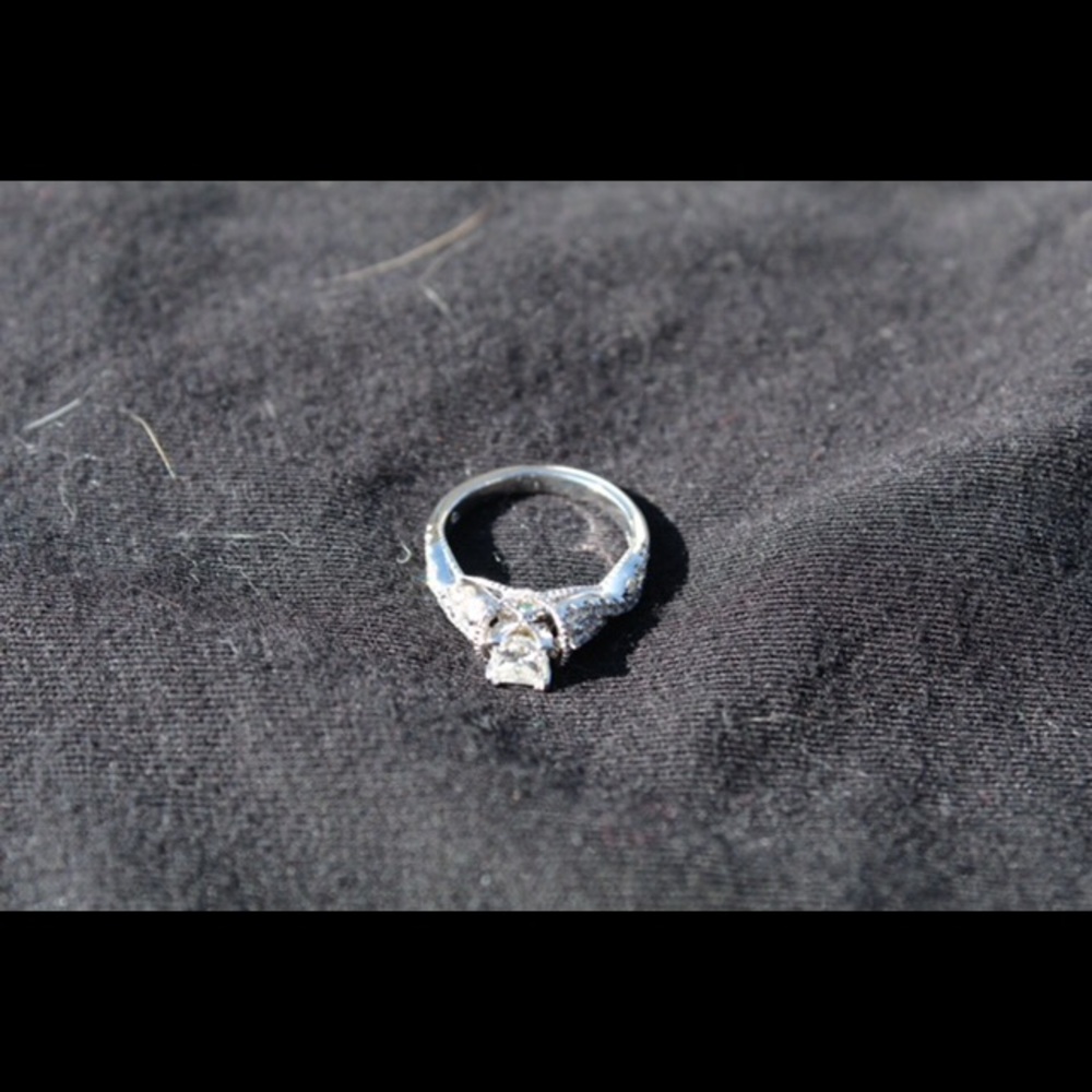 Ring - Picture 3 of 13